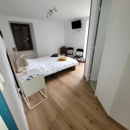 Ferme De La Combe Bed & Breakfast Saint-Jeure-d'Ay 0*,  France